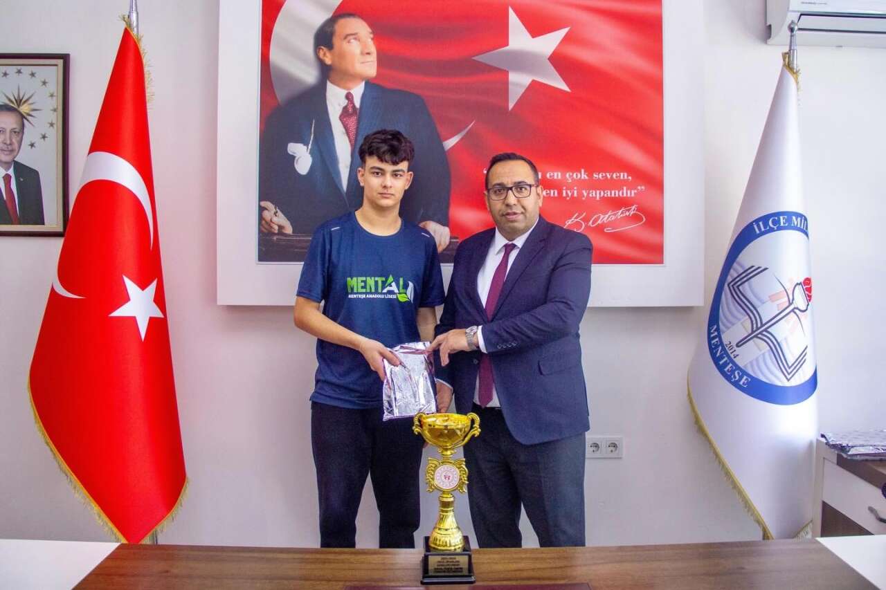 Türkiye Şampiyonları İlçe Milli Eğitim Müdürü Keleş'i Ziyaret Etti 6